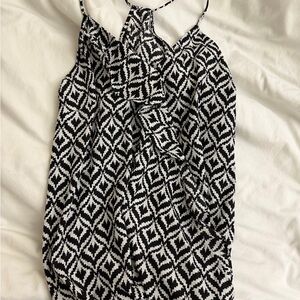 Black and White Patterned Women's Top